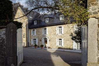 Castle in Libramont-Chevigny for 22 people in the Ardennes