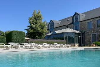 Luxury villa in the Ardennes for 28/30 people, Rochefort