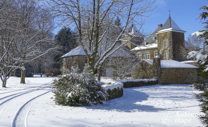 Castle in Bastogne for 12/15 persons in the Ardennes