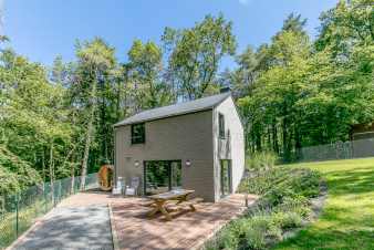 3-star holiday home with sauna for four people near Ereze.