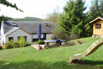 3-star holiday cottage with a wonderful view for 9 people in the Luxembourg province