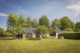 Characterful house for six in Ardennes at Sainte-Ode: Comfort, rusticity and nature