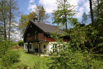 Incredibly beautiful chalet with sauna and open hearth near Stoumont